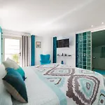 Grand De Luxe Avec Patio * San Bartolomé