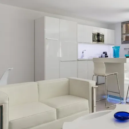 Grand De Luxe Avec Patio