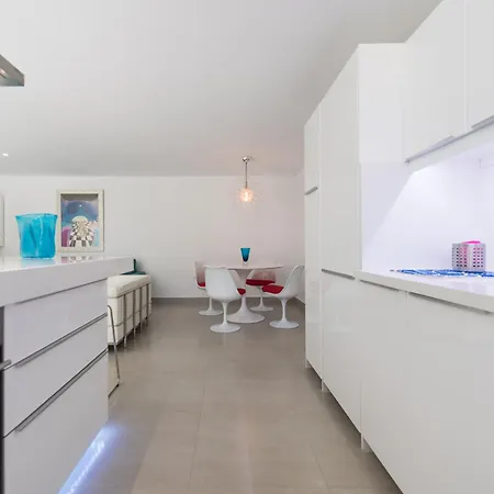 Grand De Luxe Avec Patio